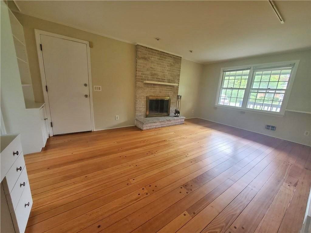 44 Roby Dr - Photo 3 of 22