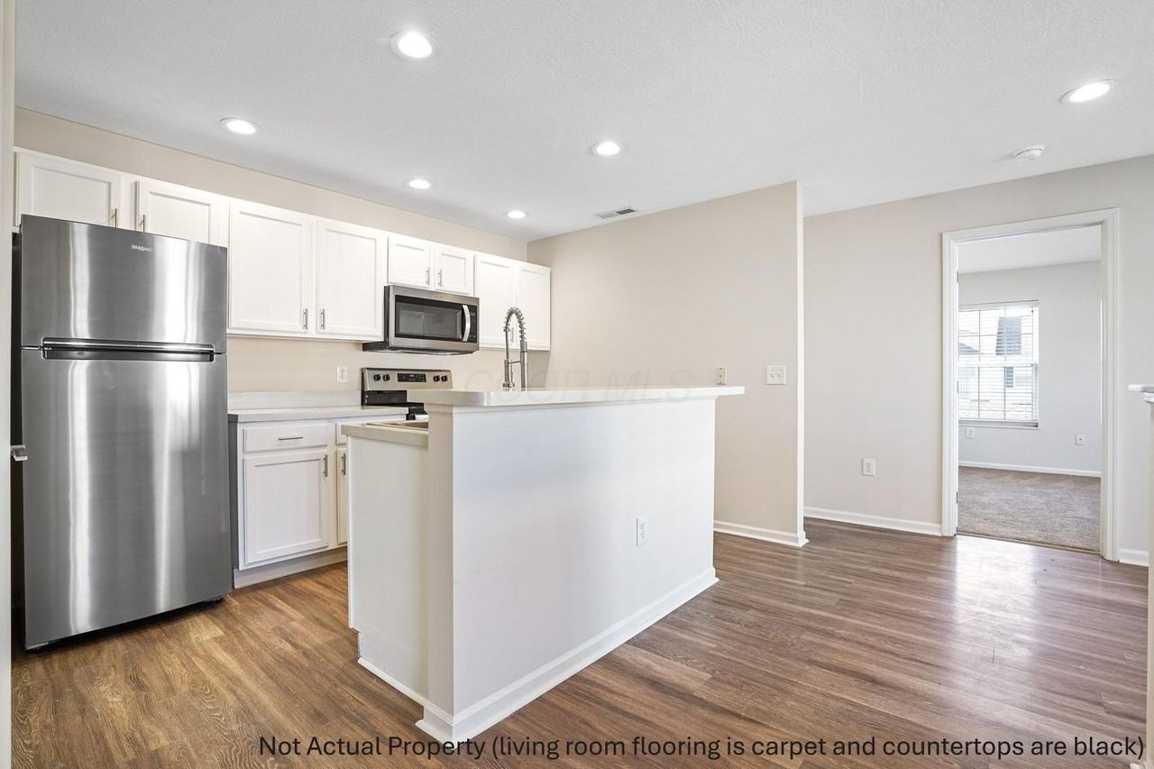 5087 Vail Pine Pl - Photo 3 of 37