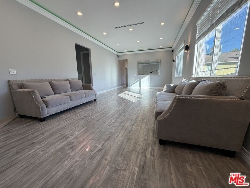 10006 Samoa Ave - Photo 7 of 34