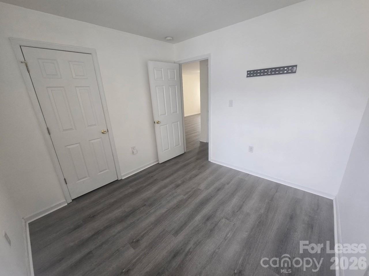 639 Fawnborough Ct - Photo 7 of 13