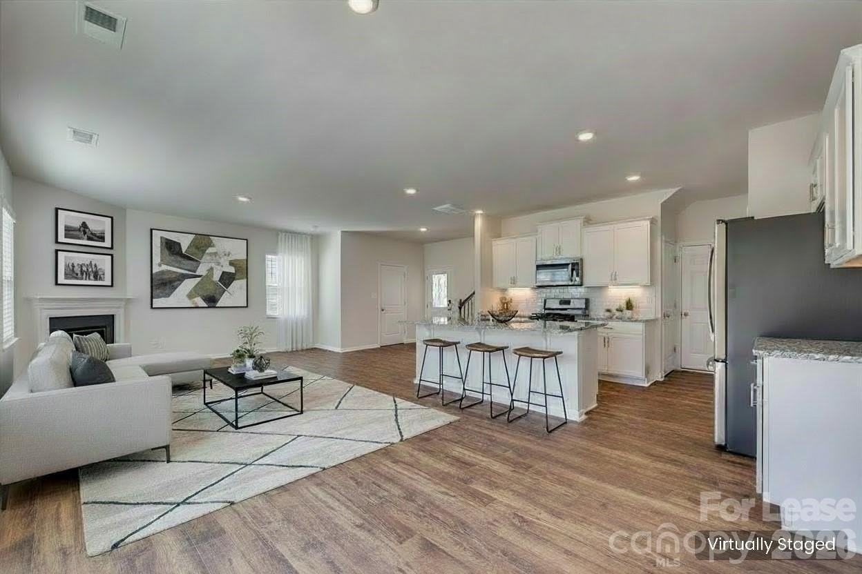 587 King Clover Ln - Photo 6 of 28