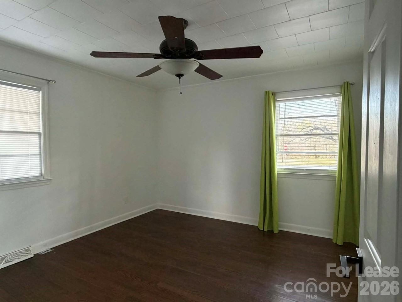 2015 Overhill Dr - Photo 3 of 13