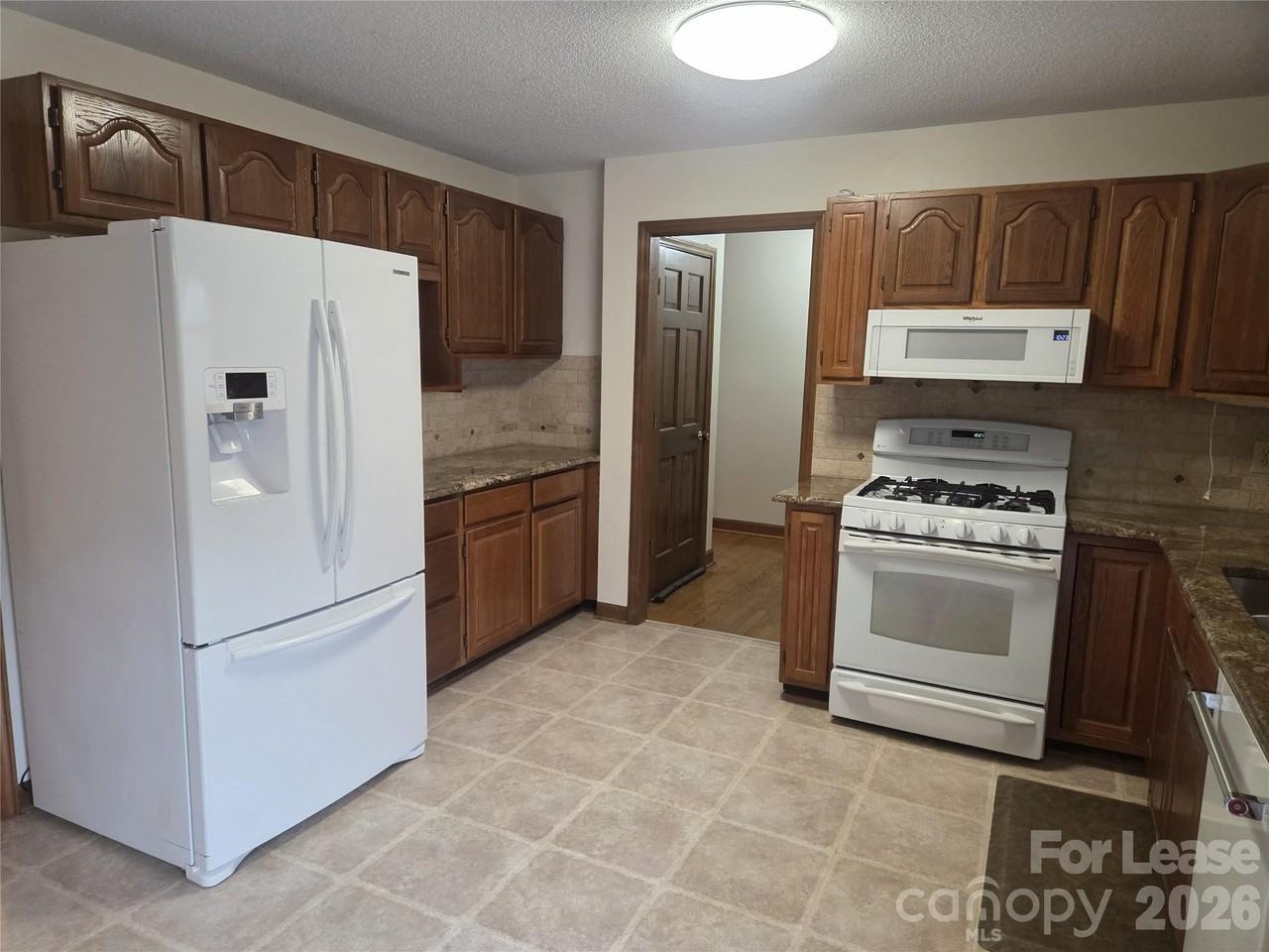 1568 Triplett Rd - Photo 6 of 35