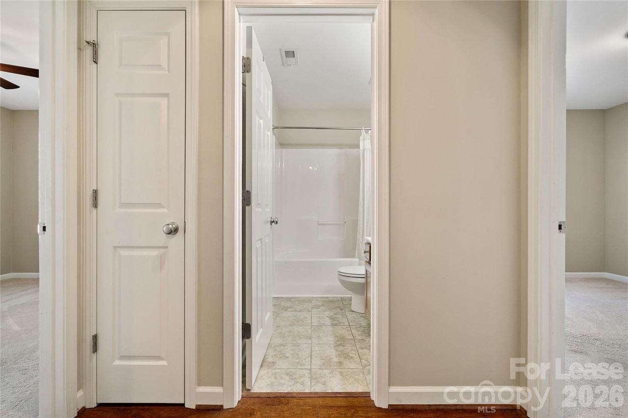 1459 Moss Creek Dr - Photo 3 of 24