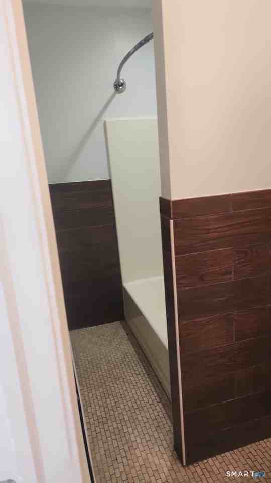 285 Waterview Ave #A - Photo 2 of 7