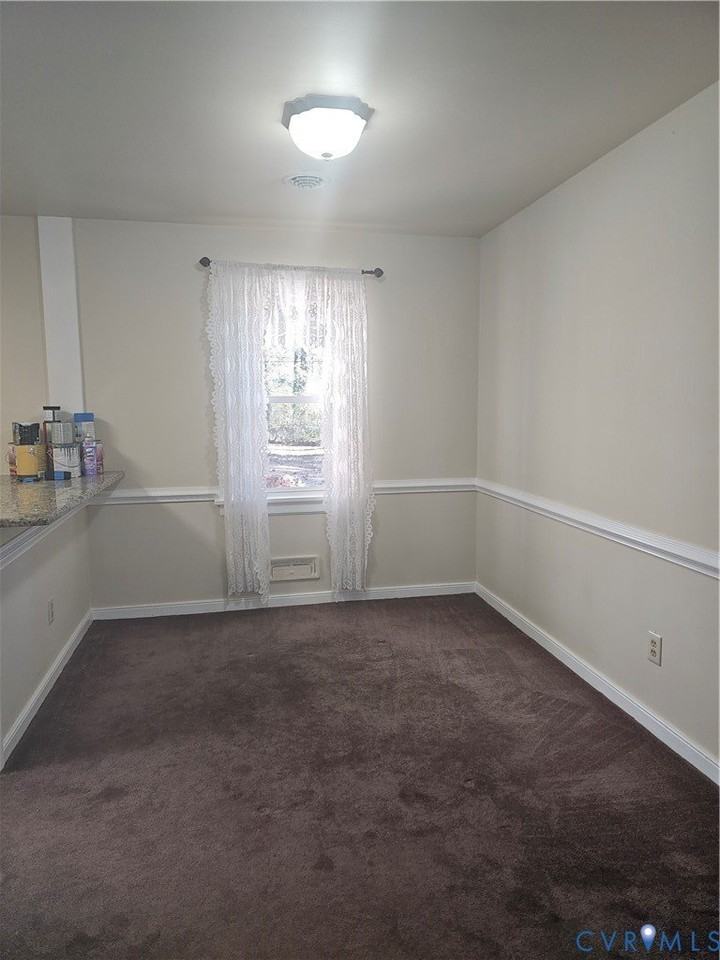 1207 Blue Jay Ln - Photo 3 of 14