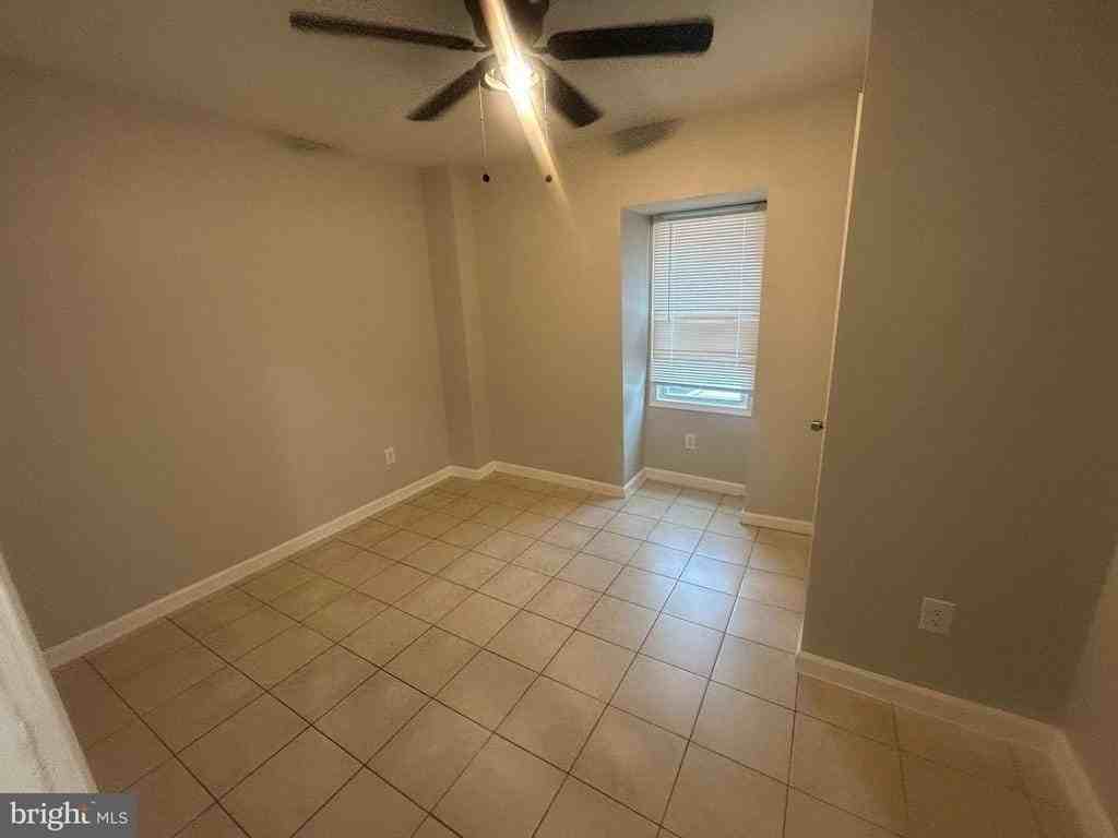 531 E Brinton St #3 - Photo 3 of 9