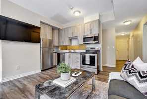 featured image of 84 Russell Ave