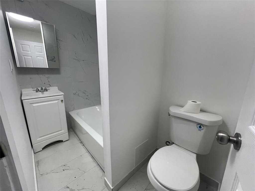 24 Robinson St #1 - Photo 5 of 6