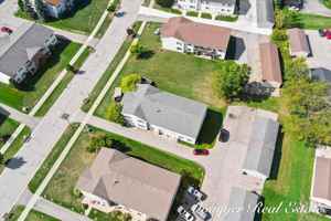 featured image of 1051 Abbey Ct Apt 1 #1