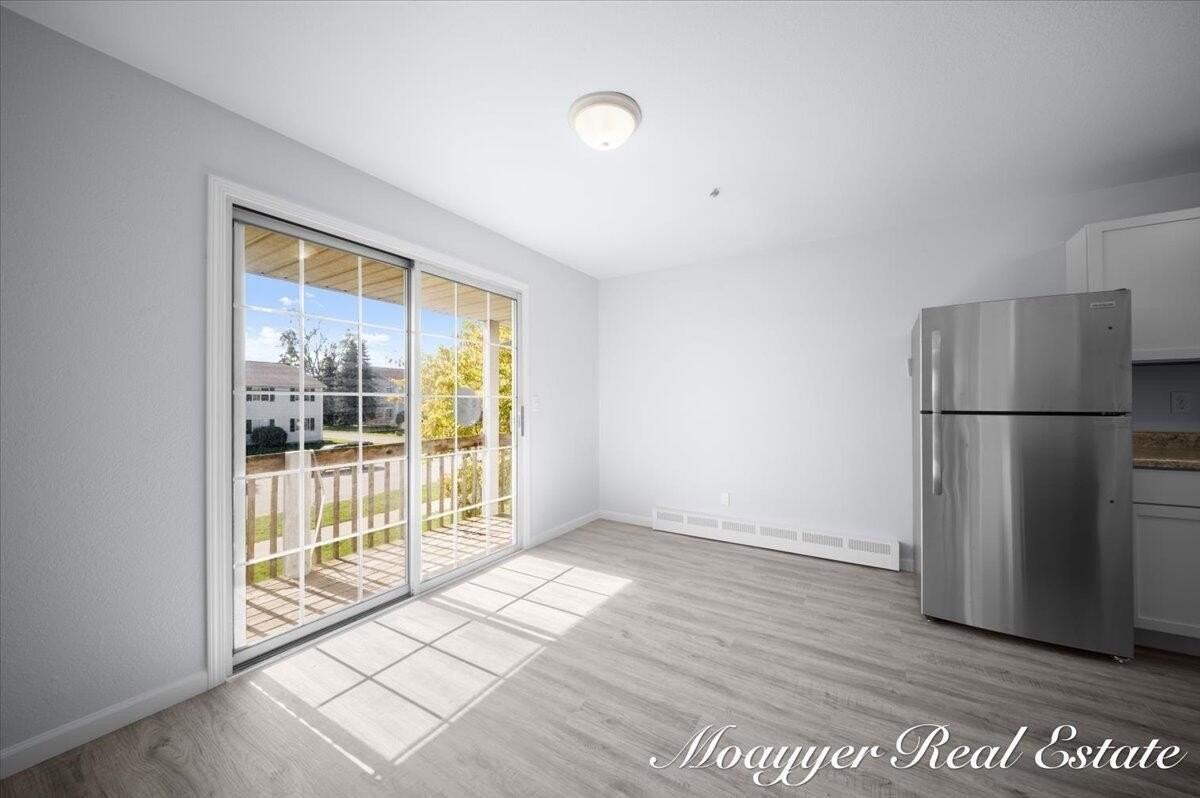 1051 Abbey Ct Apt 1 #1 - Photo 6 of 18