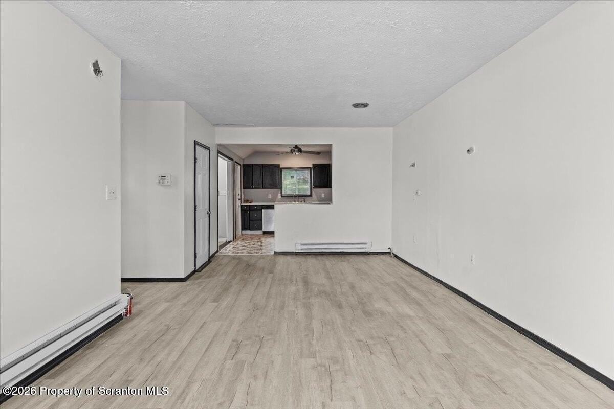 416 Electric St - Photo 3 of 9