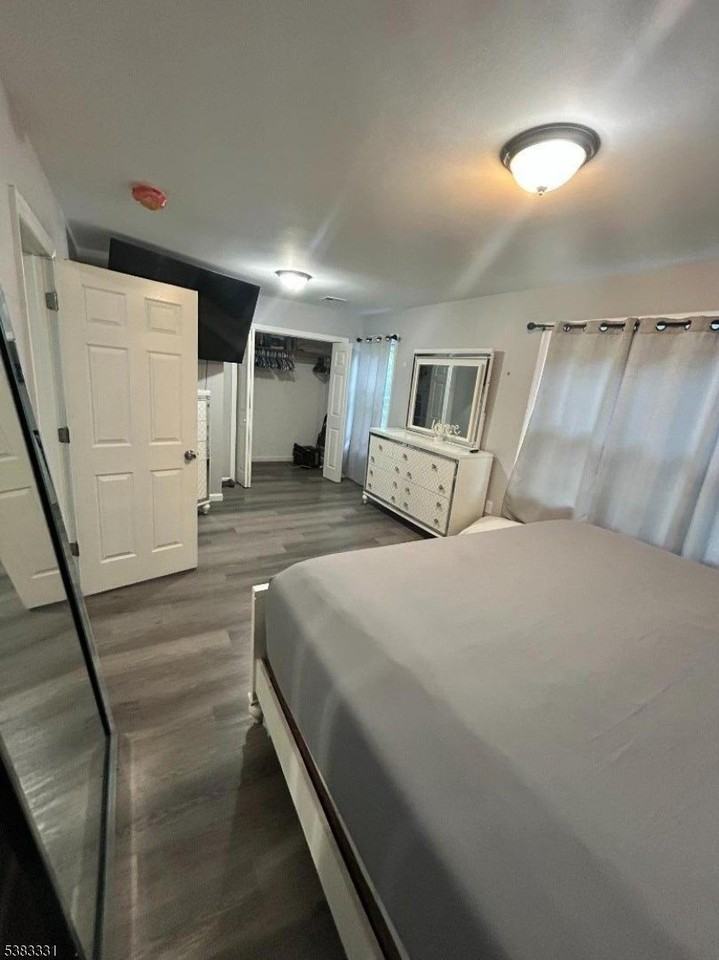 95-97 S Munn Ave #3 - Photo 4 of 12