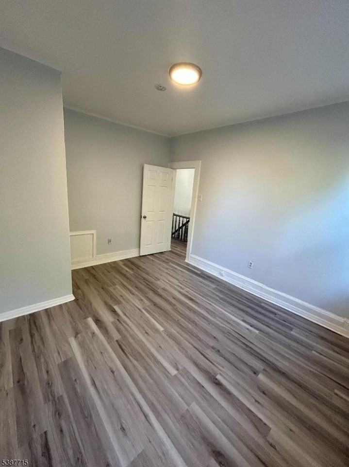 170 Claremont Ave - Photo 3 of 12