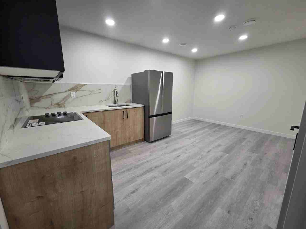 8015 83 St NW Basement Suite - Photo 5 of 8