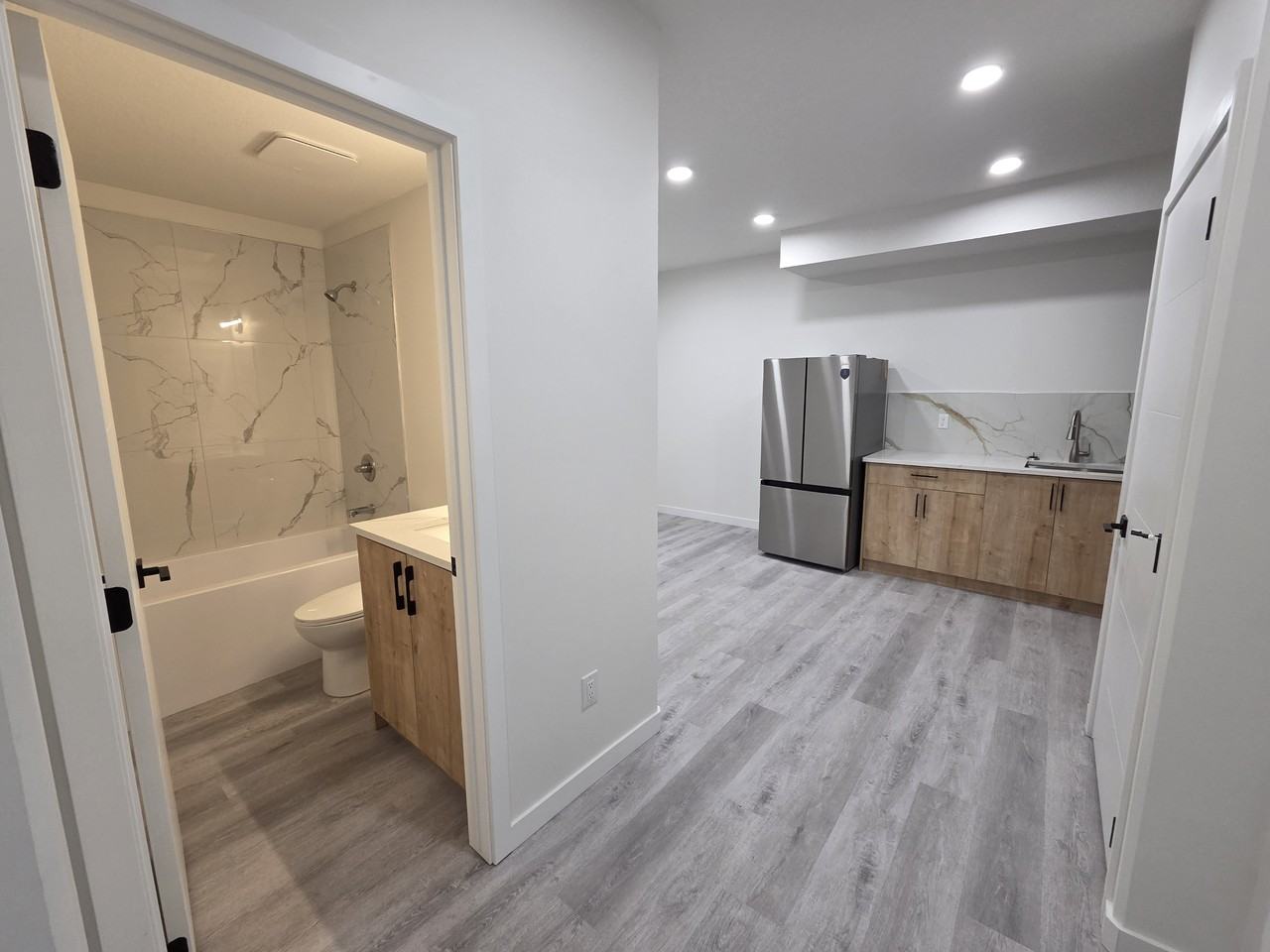 8017 83 Street Northwest, Down, Edmonton, Alberta, Canada, T6C 0W1 - Photo 6 of 7