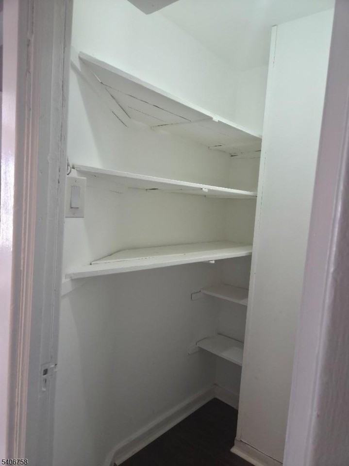 54 Arsdale Ter #2 - Photo 2 of 6