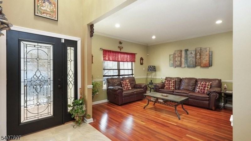 35 Reinhart Way - Photo 4 of 33