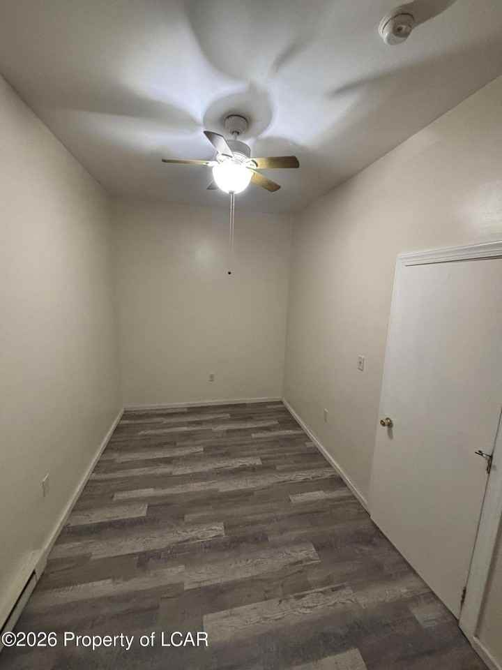 381 Main Rd - Photo 6 of 9