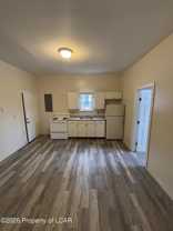 381 Main Rd - Photo 1 of 1