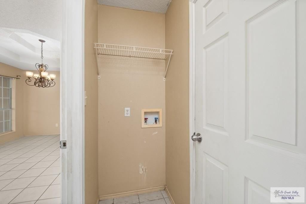 2751 Normandy St - Photo 6 of 18