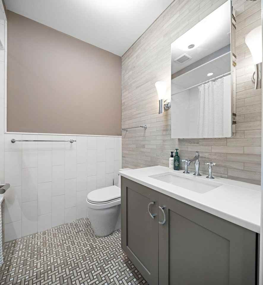 529 Jefferson St #4 - Photo 7 of 12