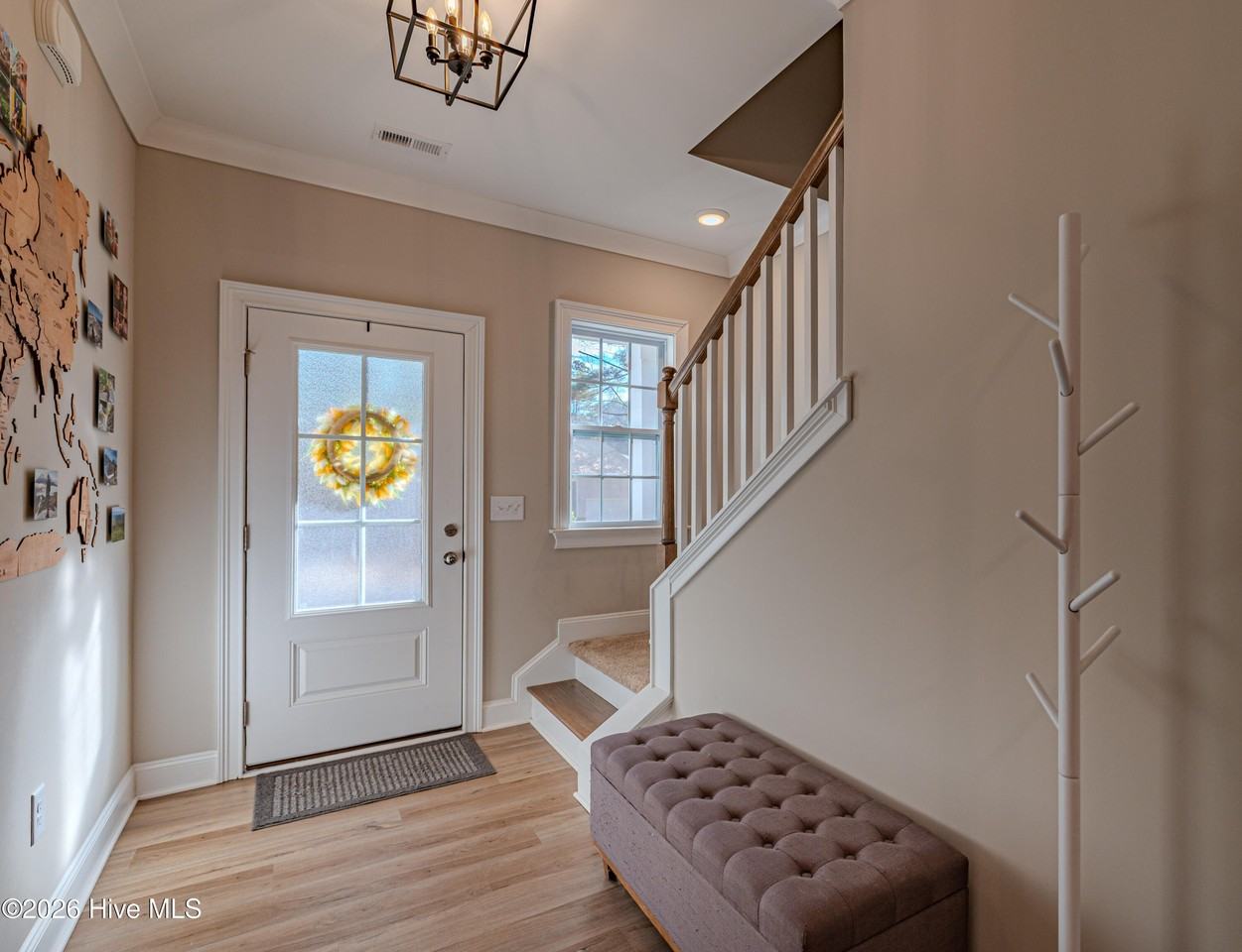 760 Daphne Ln - Photo 3 of 29