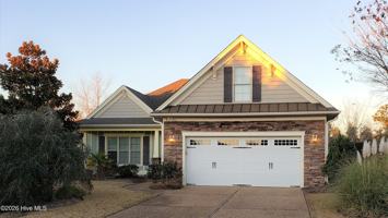 featured image of 2202 E Oak Bridge Dr