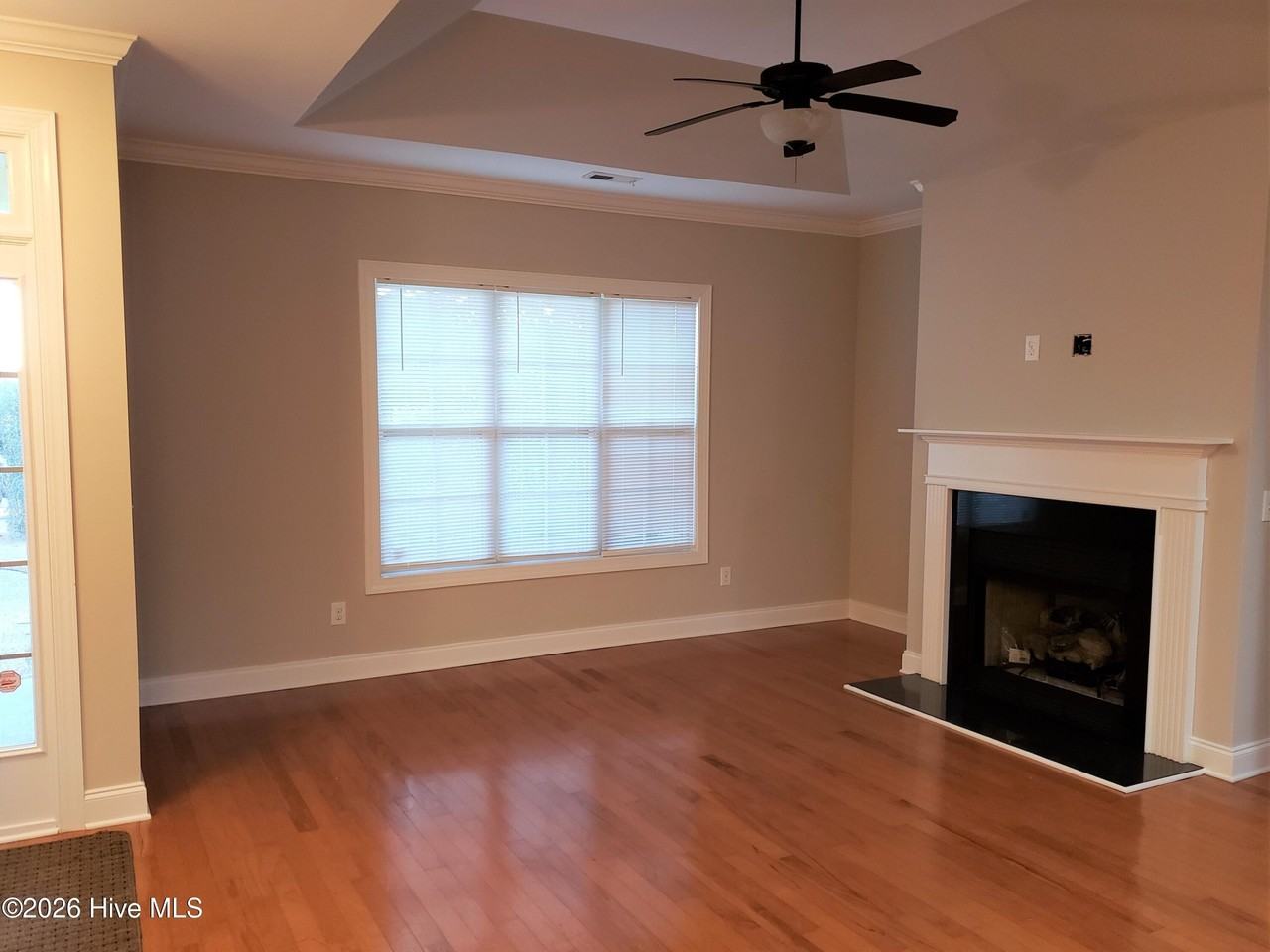 2202 E Oak Bridge Dr - Photo 4 of 19