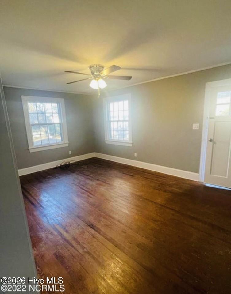 473 Snow Hill St - Photo 2 of 8