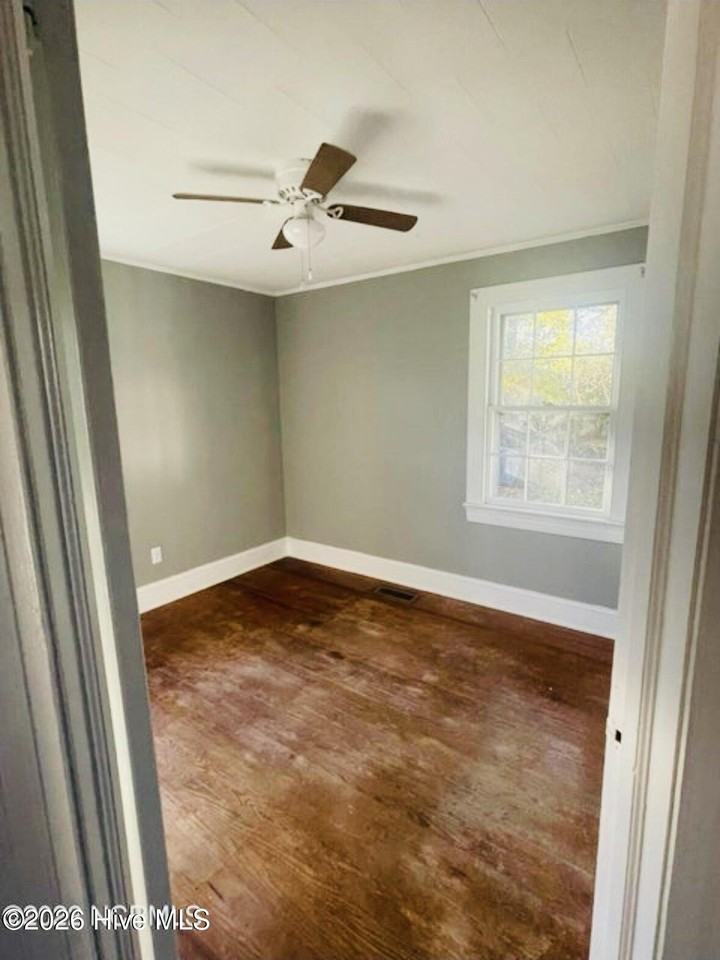 473 Snow Hill St - Photo 4 of 8