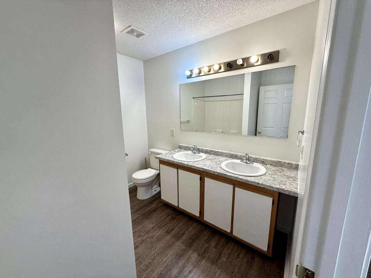 33 Driftwood Cir Apt 1 #1 - Photo 7 of 14