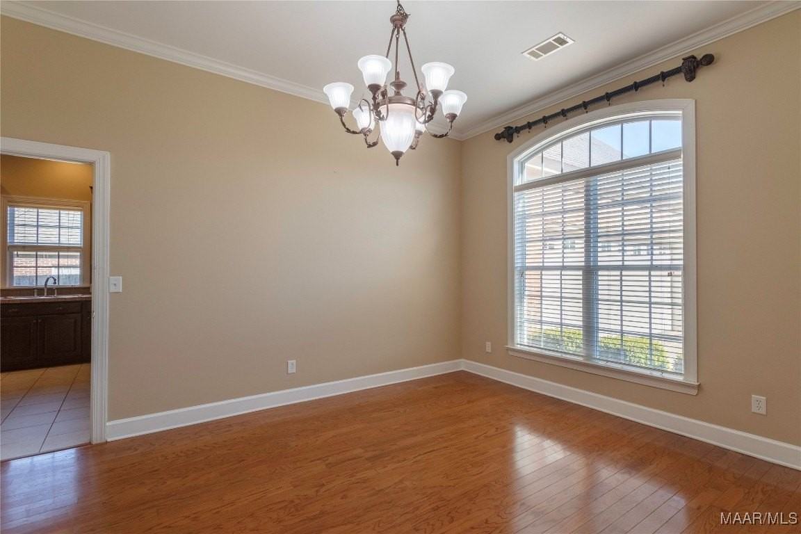 8855 Marston Way - Photo 7 of 37