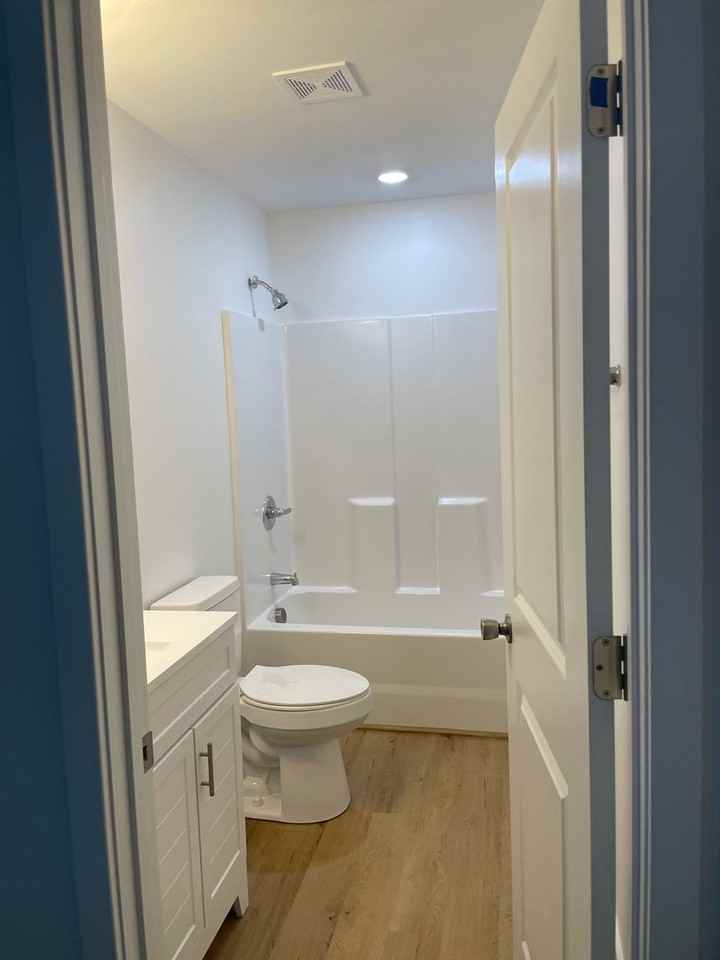 315 N Center St - Photo 2 of 6