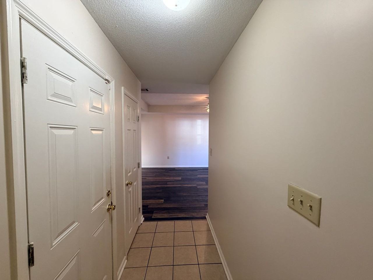 2728 Pineview Dr - Photo 3 of 29