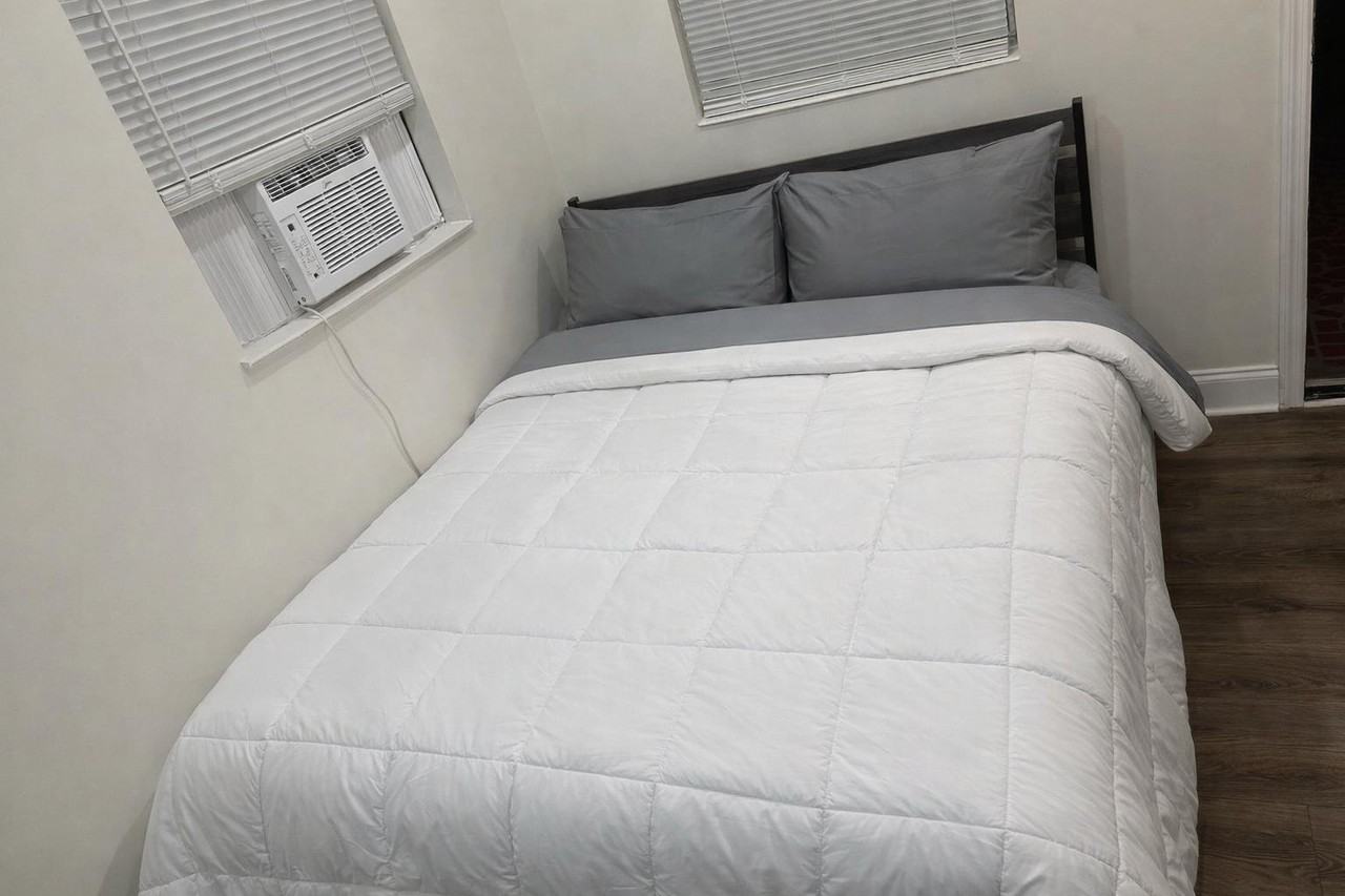 Portsmouth Ave - Photo 2 of 5