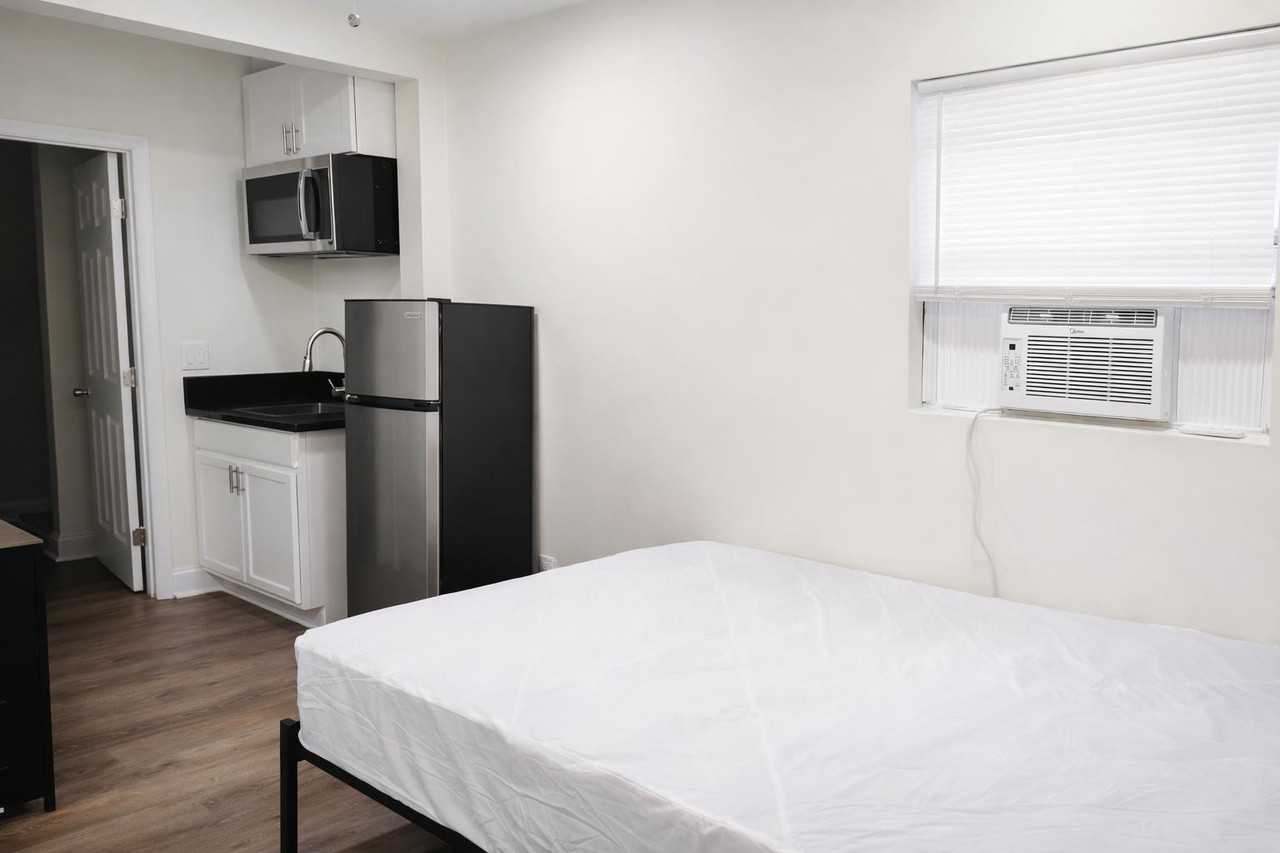 Portsmouth Ave - Photo 4 of 5