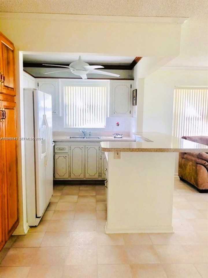 316 Camden N #316 - Photo 5 of 15