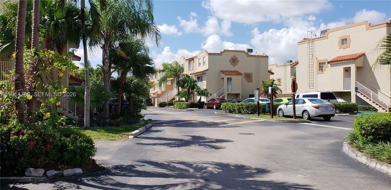 8620 Nw 3rd Ln #506-5 - Photo 3 of 15