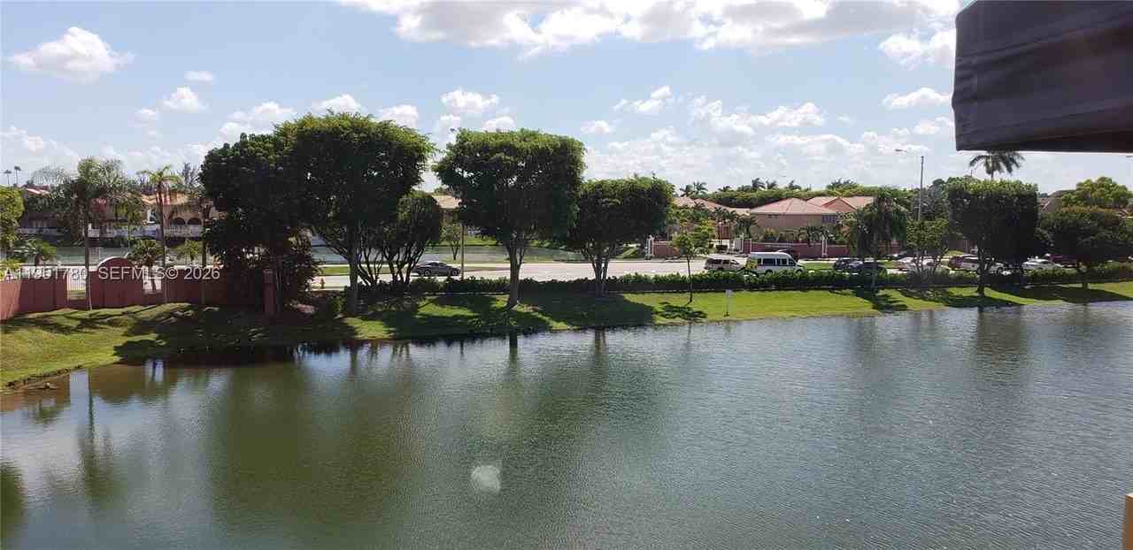 8620 Nw 3rd Ln #506-5 - Photo 6 of 15