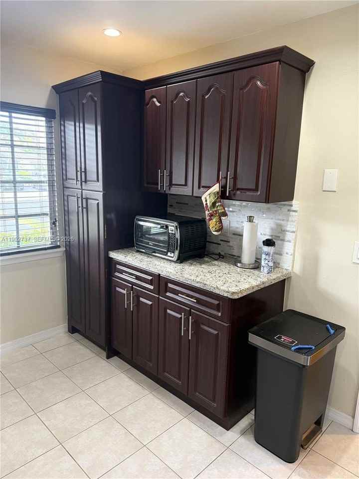 1841 Sw 116th Way #1841 - Photo 5 of 34