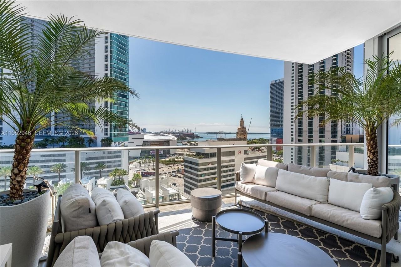 851 Ne 1st Ave #1409