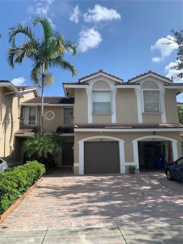 9009 Nw 54th St #9009 - Photo 2 of 27