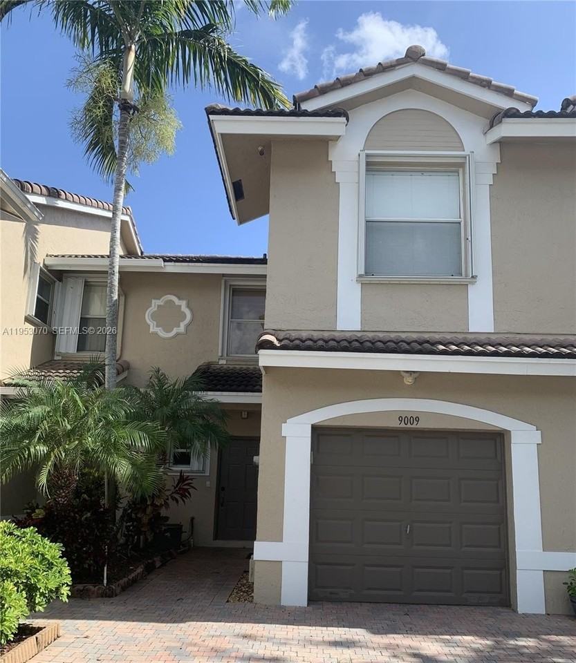 9009 Nw 54th St #9009 - Photo 3 of 27