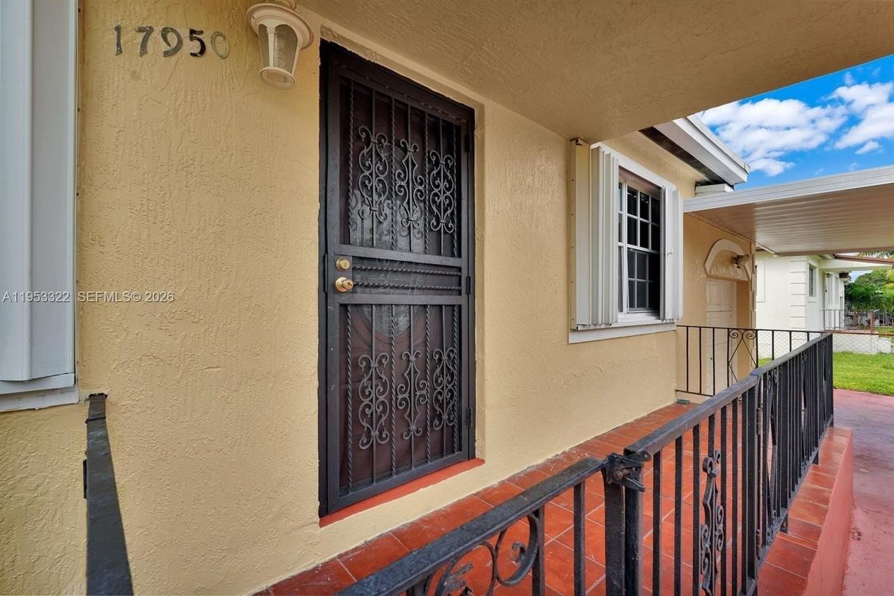 17950 Nw 6th Ct - Photo 4 of 21