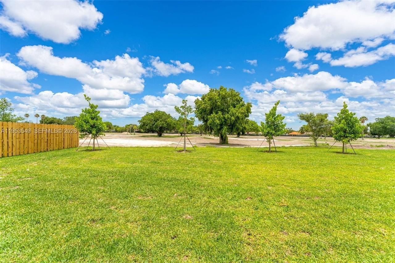 2960 Se 23rd Ave #2960 - Photo 6 of 27