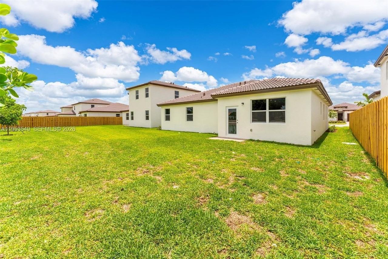 2960 Se 23rd Ave #2960 - Photo 7 of 27