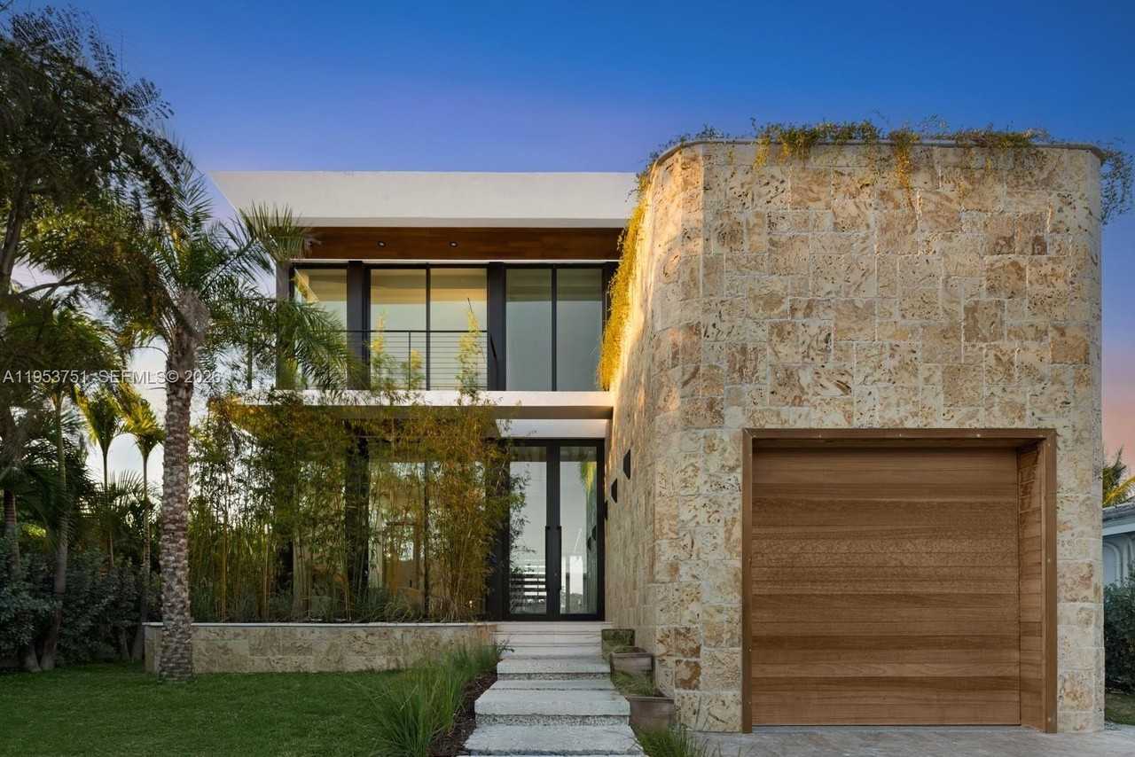 701 86th St - Photo 2 of 40