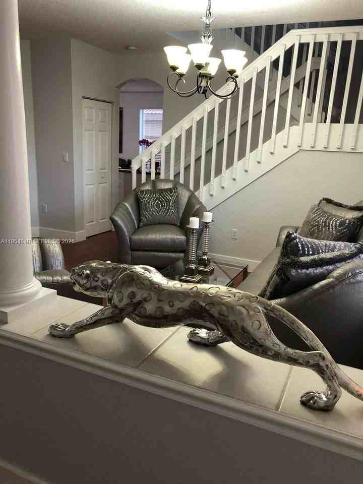 15978 Sw 148th Ter - Photo 3 of 7