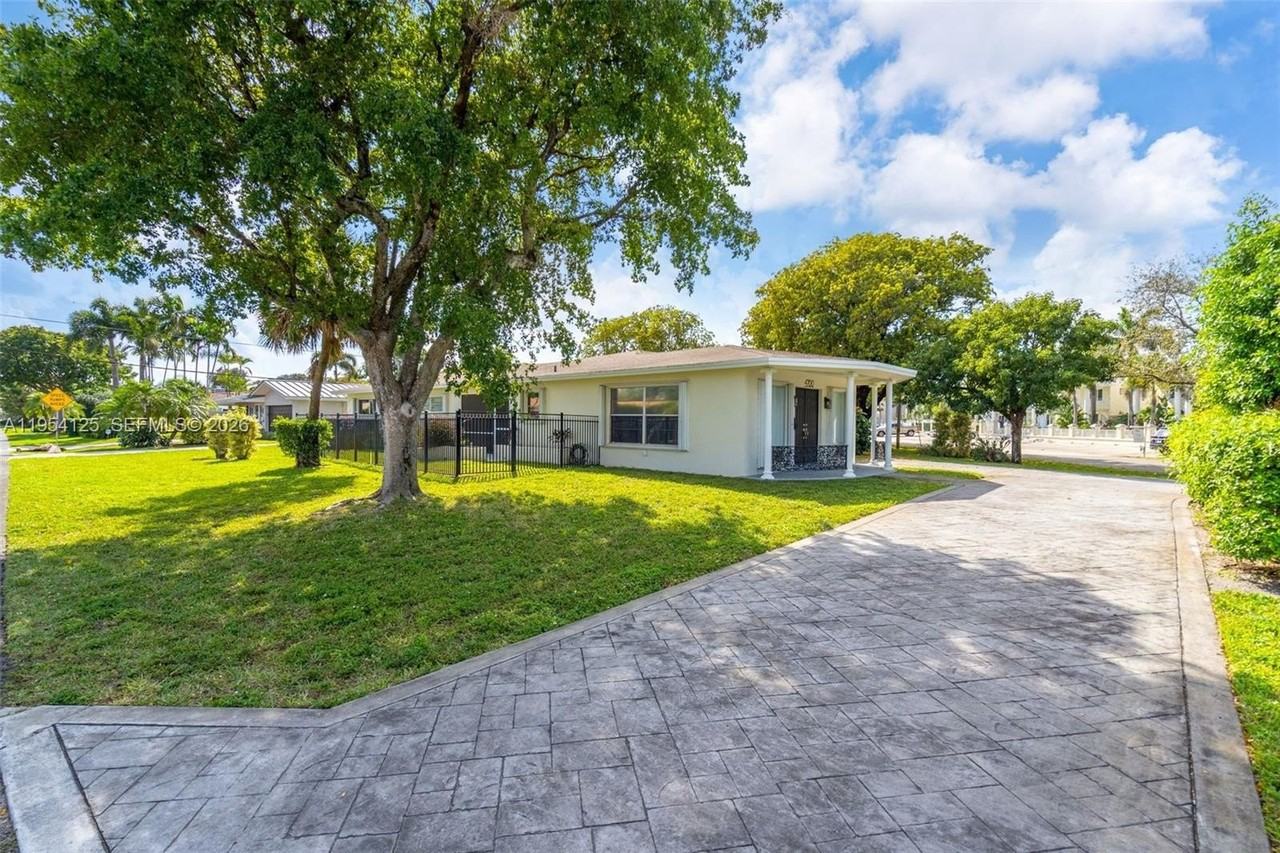 4700 Ne 21st Ave #4700 - Photo 3 of 32